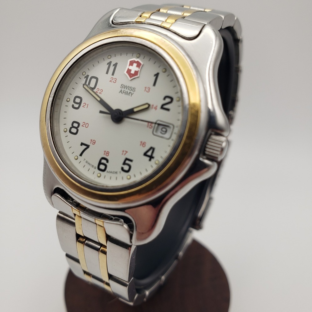 Swiss Army Wristwatch Officer's Series 30mm Two Tone Silver Gold Date 330ft